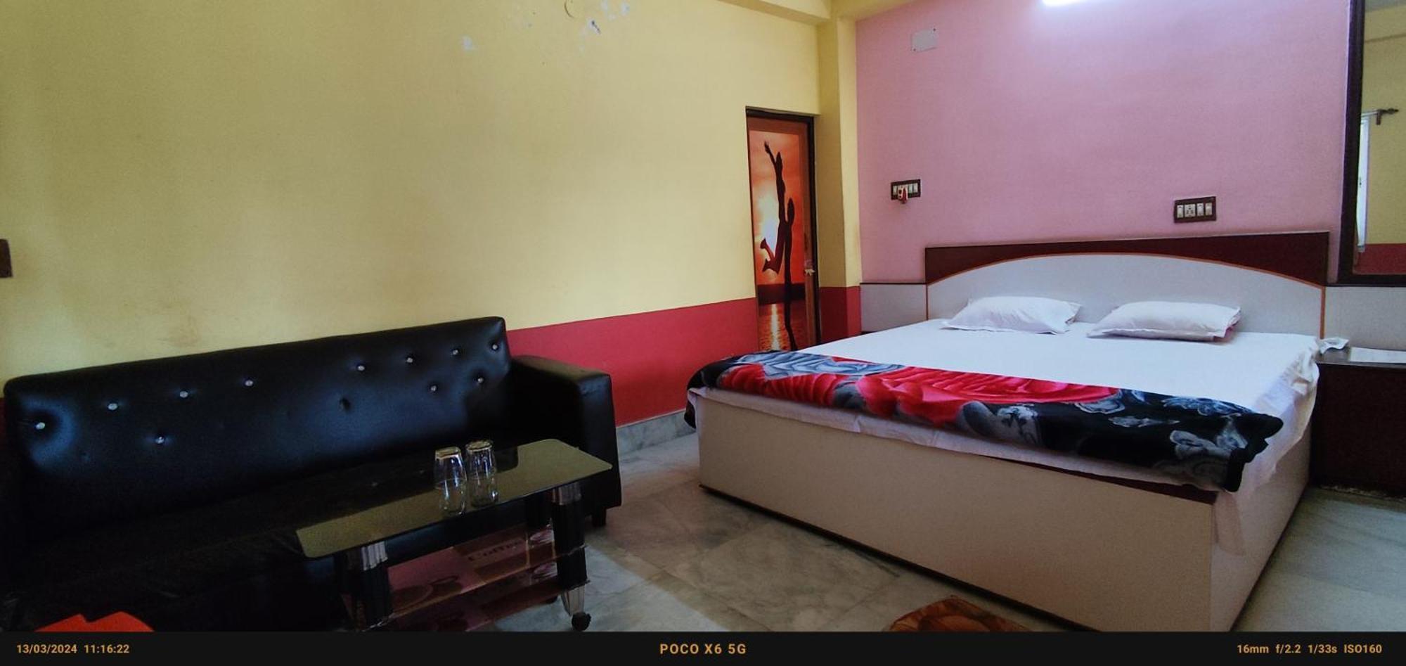 Hotel India Tours Only Ekanta Apan à Mathurakhanda Extérieur photo